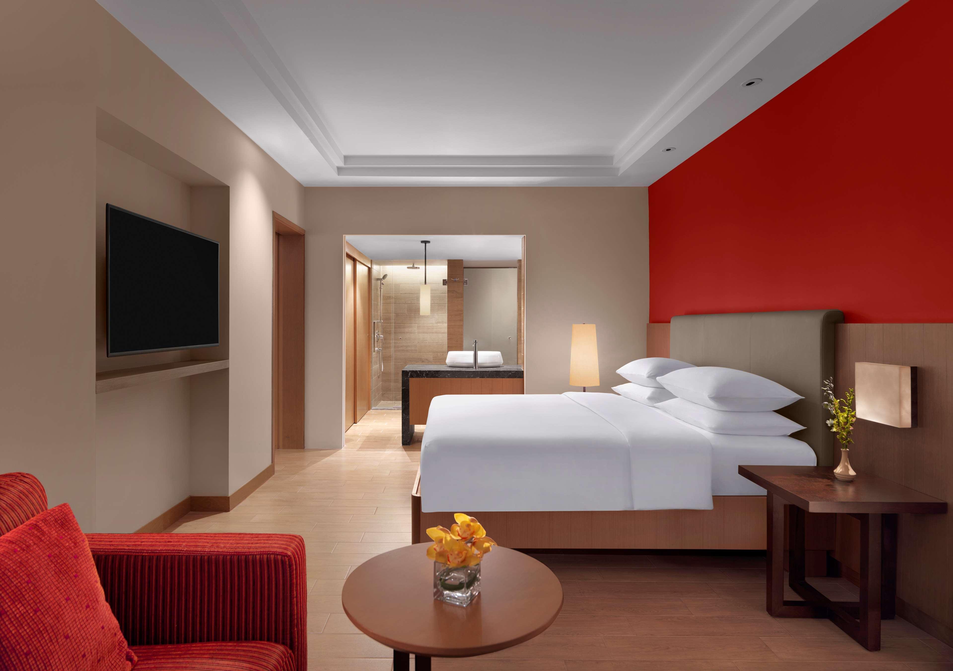 Hyatt Regency Kuantan Resort Kültér fotó A room at the hotel
